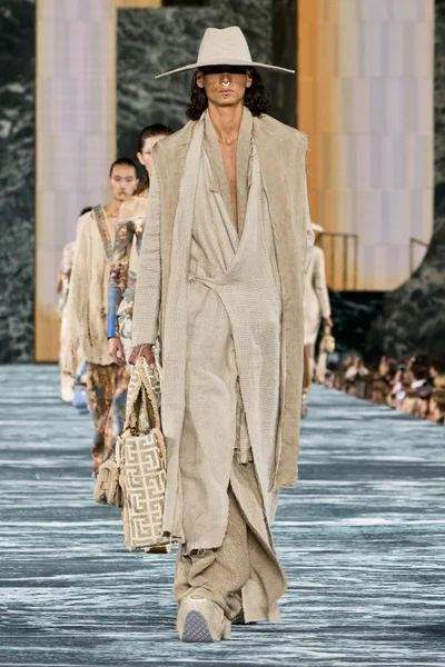 Look 33